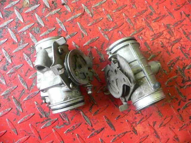 Par de carrocerías de acelerador 99 BMW R1100S Foto 1 de 1