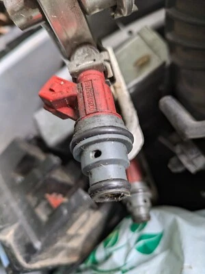 1999-2002  SAAB 9-3 9-5 TURBO FUEL INJECTOR 2.0L 2.3L BOSCH 0280155749 Match # - Image 1 of 2