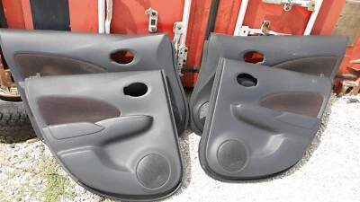 15 Nissan Versa Note SR black/orange door panels trim cards - Imagem 1 de 4
