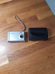 Hitachi HDC-571ES 5.0MP Compact Digital Camera Silver With Case And Memory Card - Picture 1 of 10