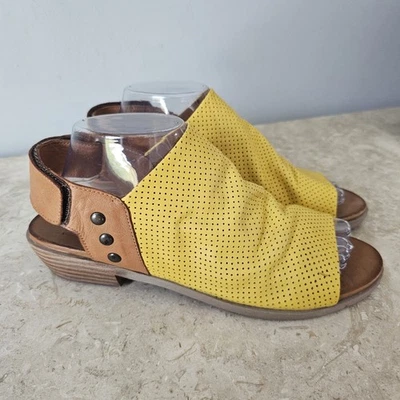 SPRING STEP Sandals Women's Size 40 US 9 Mustard Yellow Leather Perforated Soft - Image 1 of 4