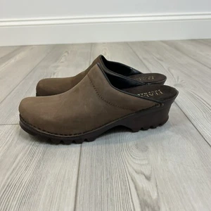 Women’s Italian Shoemakers Size 8 Brown Slip On Heeled Clog Leather Upper - Picture 1 of 7