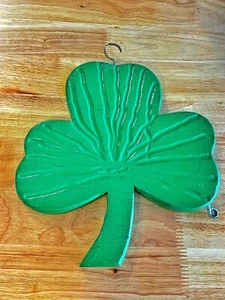 St Patty’s Day Clover Seasonal Replacement Hanging Sign For Arrow-Metal Hook - Picture 1 of 7