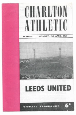 1962/63 Division 2 - CHARLTON ATHLETIC v. LEEDS UNITED - Image 1 of 2