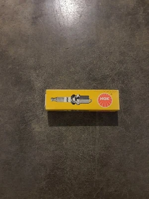 BOUGIE ALLUMAGE NGK C7E - Photo 1/3