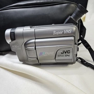JVC Compact VHS Camcorder - GR-SXM920U - Super VHS W Battery  - Picture 1 of 9