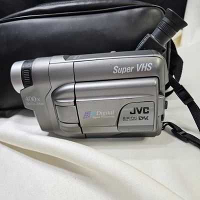 JVC Compact VHS Camcorder - GR-SXM920U - Super VHS W Battery  - Image 1 of 4
