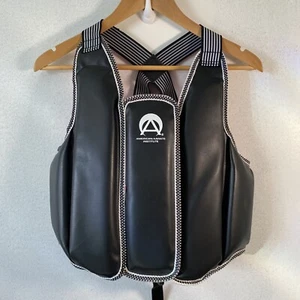 Martial Arts Chest Guard Vest with Hook and Loop Closure for Taekwondo Karate Sm - Imagen 1 de 3