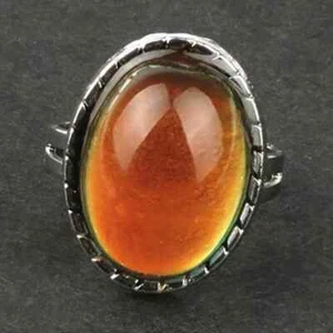 Vintage 70s Oval Mood Ring | Color-Changing Adjustable Retro Emotion Jewelry - Picture 1 of 5