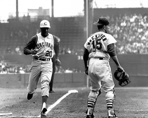 TIM McCARVER FRANK ROBINSON 8X10 PHOTO ST LOUIS CARDINALS REDS PICTURE BASEBALL - Picture 1 of 1