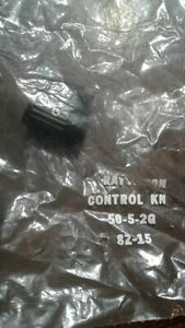 (10 pc) 50-5-2G, Raytheon, Knob - Picture 1 of 1