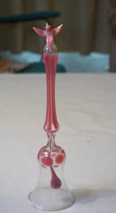Art Glass Bell w Bird on Handle - Pink & Clear - 9" - Vintage - Foto 1 di 12