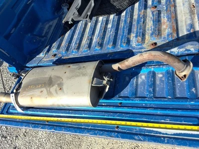 Tubo de escape silenciador trasero Toyota Corolla 2014-2019 OEM 174300T251 Foto 1 de 4