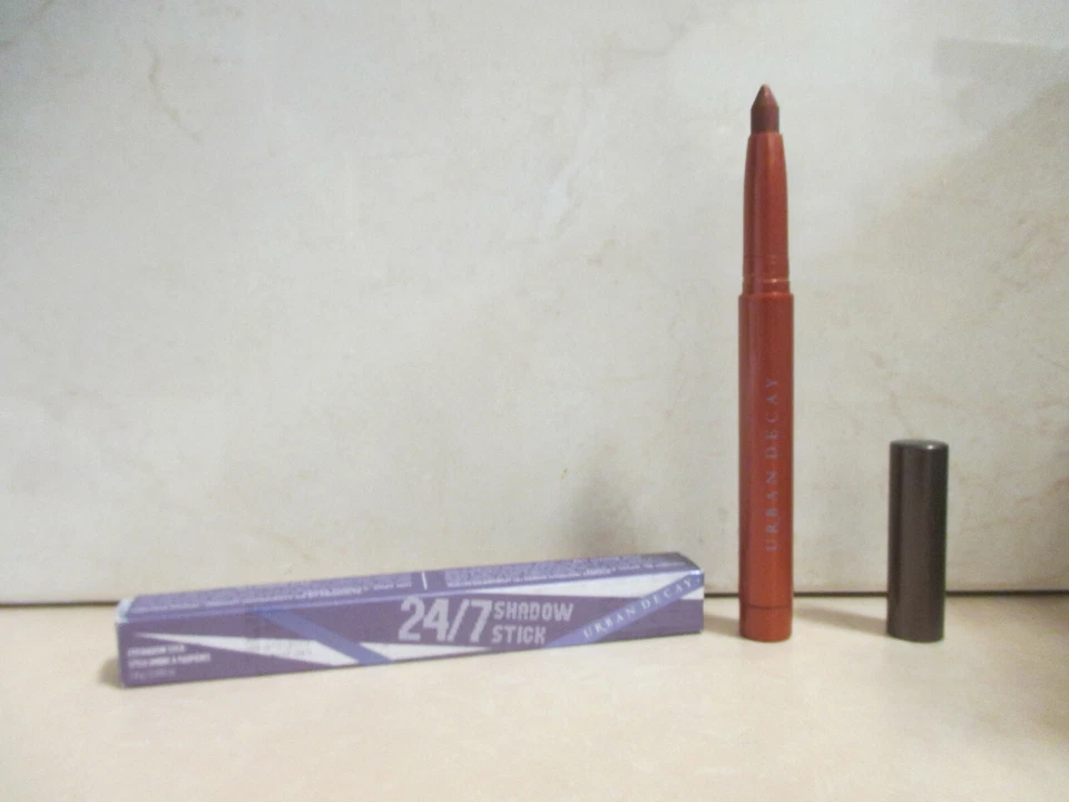URBAN DECAY EYESHADOW STICK 24/7 SHADOW STICK BOXED - Image 1 of 1