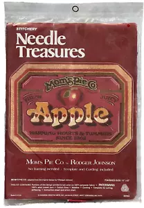 Stitchery Needle Treasures torta di mele della mamma Rodger Johnson kit punto ago #00564 - Foto 1 di 6