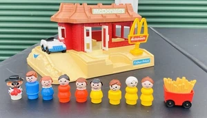 Vintage 1980 Fisher-price McDonald’s Playset #2552 W/ Figures Complete & Rare - Picture 1 of 15