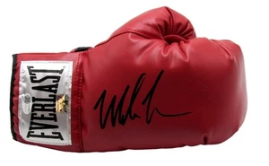 Guante de boxeo Everlast rojo firmado/autografiado por Mike Tyson (derecha) JSA 197307 - Imagen 1 de 4