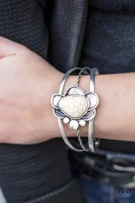 Paparazzi Bracelet -Sahara Sunflowers- Silver Cuff- White Crackle Stone - Изображение 1 из 2