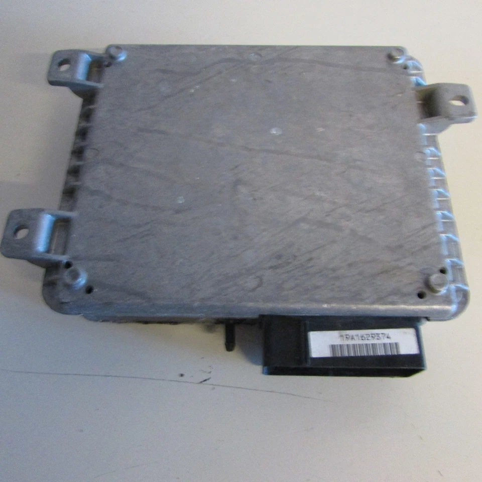 Centralina motore ECU MKC104031 Rover 400/45 1995-2005 usata (14022 16-4-E-4) - Immagine 1 di 1