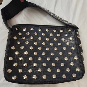 Bolso de hombro Hobo negro con tachuelas de cuero vegano Y2K para mujer  - Imagen 1 de 6