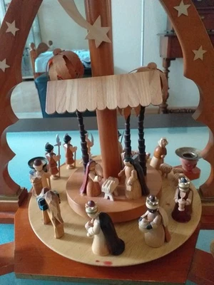 Erzgebirge  Expertic Pyramide Richard Glässer Seiffen Christi Geburt - Bild 1 von 4