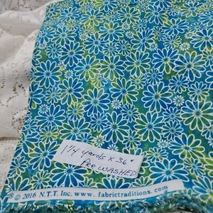 Fabric Traditions Fabric Blue Green Floral Daisy Print Prewashed 1 1/4 Yards - Picture 1 of 5