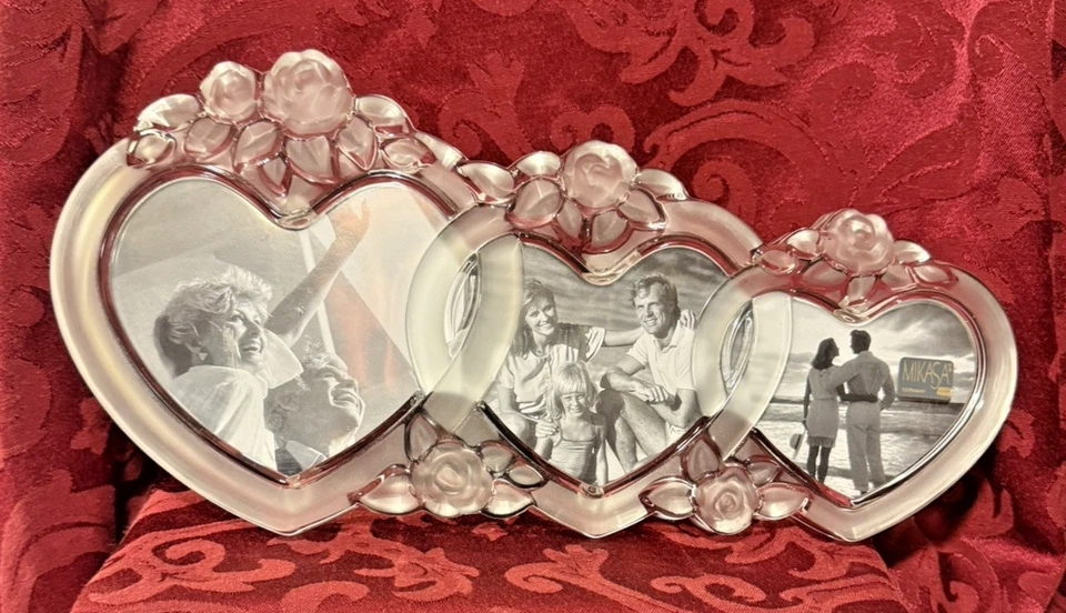 Marco de fotos Mikasa Rosemont triple corazón diseño rosa esmerilado vintage vidrio pesado Foto 1 de 4