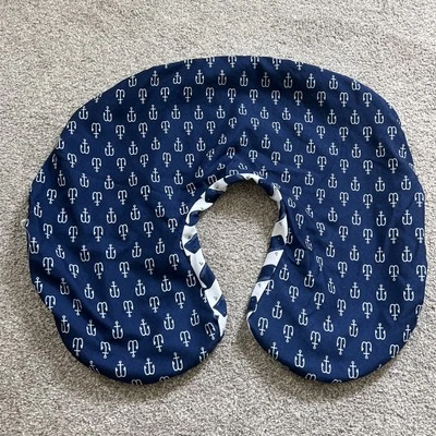 Funda de almohada marca Boppy azul marino blanco ancla de ballena bebé lactante niño náutica Foto 1 de 3