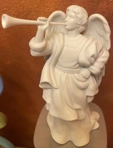Vtg 1992 Avon 7” GABRIEL Porcelain Figurine White NATIVITY COLLECTIBLES NWOB - Picture 1 of 23