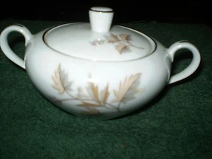 ROYAL COURT FINE CHINA SHELLEY SUGAR BOWL AND LID JAPAN - Picture 1 of 4