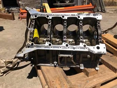 Bloco de cilindros do motor Mercedes Benz 221 tipo S550 RWD 2007 - 2008 fabricante de equipamento original - Imagem 1 de 4