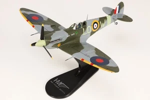 HA7861 Hobby Master Spitfire Mk V 1/48 Model BM124 RAF No.602 Sqn - Picture 1 of 2