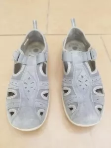 Womens Sandals / Earth Origins / Size 8.5 / Gray / Suede - Picture 1 of 6