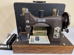 Elektrische Haushaltsnähmaschine Serie 153 GETESTET & FUNKTIONSFÄHIG Exc+++ - Bild 1 von 22