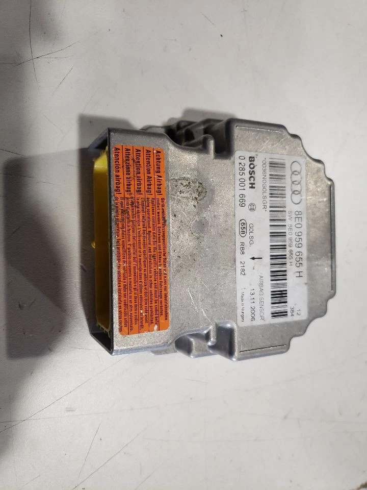 Модуль управления SRS - 2007 Audi A4 B7 седан - 05-07 OEM 8E0959655H - Изображение 1 из 4