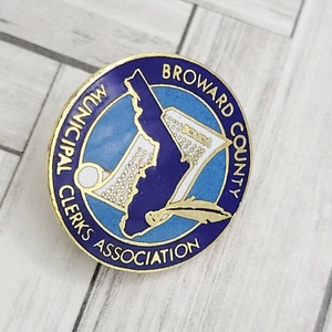 Broward County Municipal Clerks Association Florida Gold Tone Lapel Tie Pinback - Picture 1 of 7