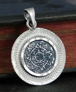 Vintage Mexico 925 Sterling Fancy Round Aztec Mayan Calendar Pendant Charm - Picture 1 of 8