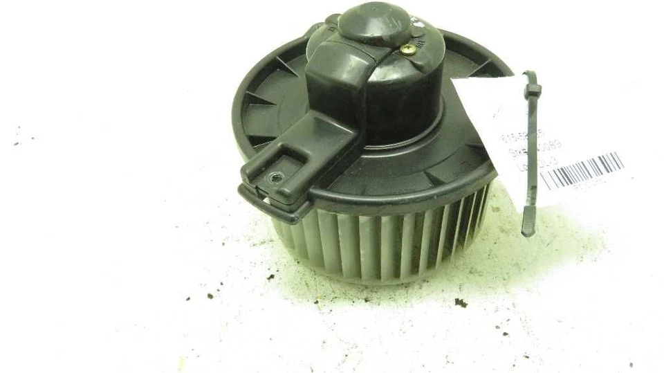 98-02 TOYOTA COROLLA 1.8L AC BLOWER MOTOR  - Image 1 of 4