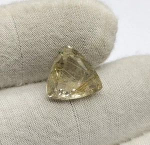 4.50 Ct Golden Rutile Faceted Trillion Shape Natural Gemstone For Jewelry Making - Picture 1 of 8