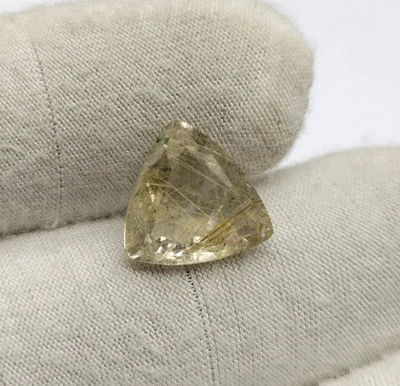 4.50 Ct Golden Rutile Faceted Trillion Shape Natural Gemstone For Jewelry Making - Image 1 of 4