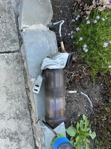 Catalytic Converter for 2024 Equinox 1.5. 12000 miles. OEM 25204794 - Picture 1 of 1
