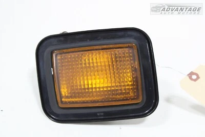 2003-2009 HUMMER H2 FRONT RIGHT PASSENGER SIDE TURN SIGNAL LIGHT LAMP OEM - Image 1 of 4