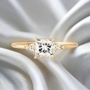 Princess Cut Engagement Ring in 14k Solid Gold - Picture 1 of 3