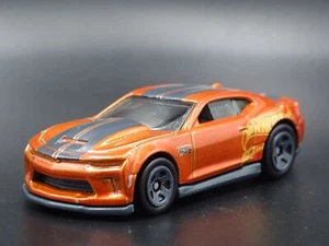 Modello Auto Diecast 1:64 Scale COPO CAMARO Arancione CHEVY CHEVROLET 2016-2024 - Foto 1 di 8