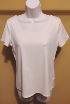 NWT Elementz Women's White Solid Scoop Neck Short Sleeve Top Shirt Size: S - Image 1 of 2