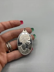 Pamp Suisse mezza oncia fine .999 argento cammeo ciondolo per collana 1/2 oz argento - Foto 1 di 19