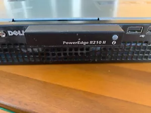 Dell PowerEdge R210 II Server Intel Core i3, 4Gb, DVD - SSD hard drive 128 Giga - Picture 1 of 7