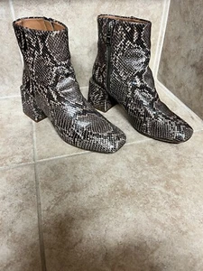 LOQ Stiefel Größe 37 EU 6,5 US Lazaro Castaña Schlangenleder Mob Wife Soft Animal - Bild 1 von 16