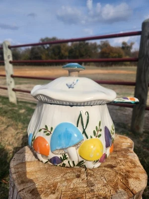 Olla y cuchara para setas Foto 1 de 4