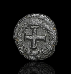 IMPERIO ROMANO. Teodosio II. AD 402-450. Æ4, Cruz - Imagen 1 de 2